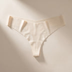 Mauchi Seamless Tanga flach ausgelegt – lasergeschnittene Kanten
